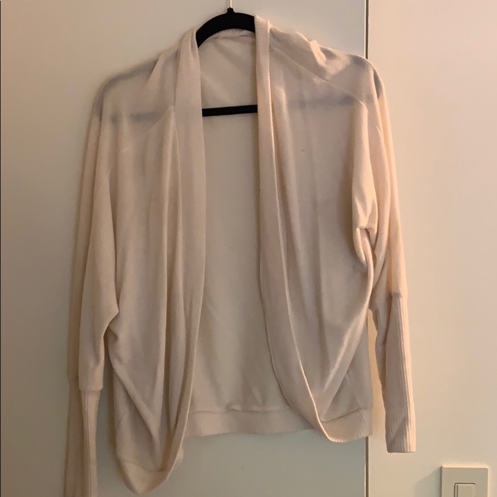 Creme sweater